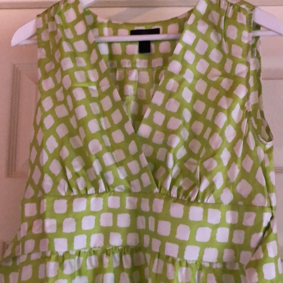Green and white geometric dress - Picture 6 of 6